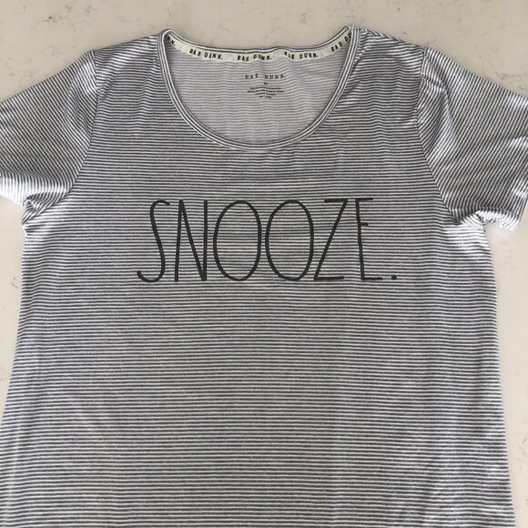 Rae Dunn SNOOZE Short Slv Scoop Neck Stripped Nightshirt Lt Heather Gray Sz M - Picture 1 of 10